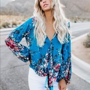 Last one! Wanderlust tie kimono blouse